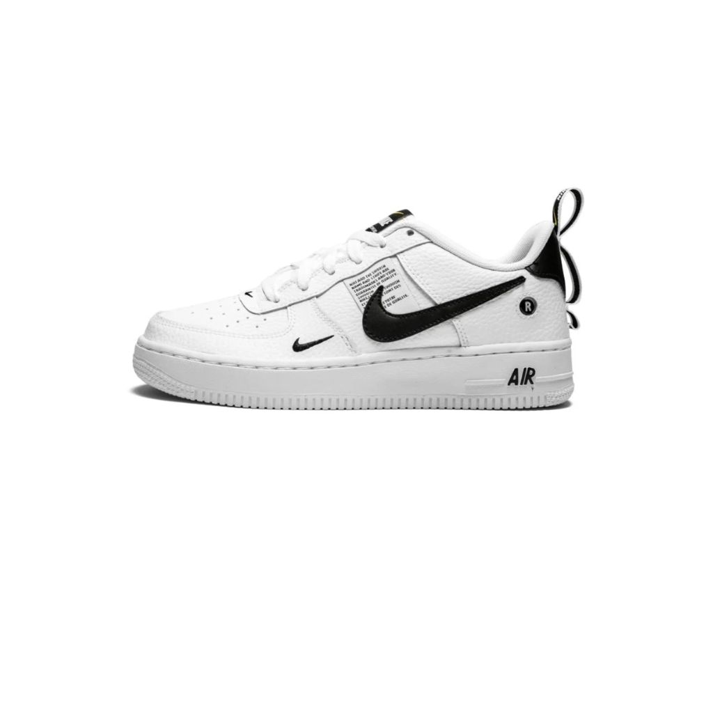 Air force 1 low utility white and black best sale