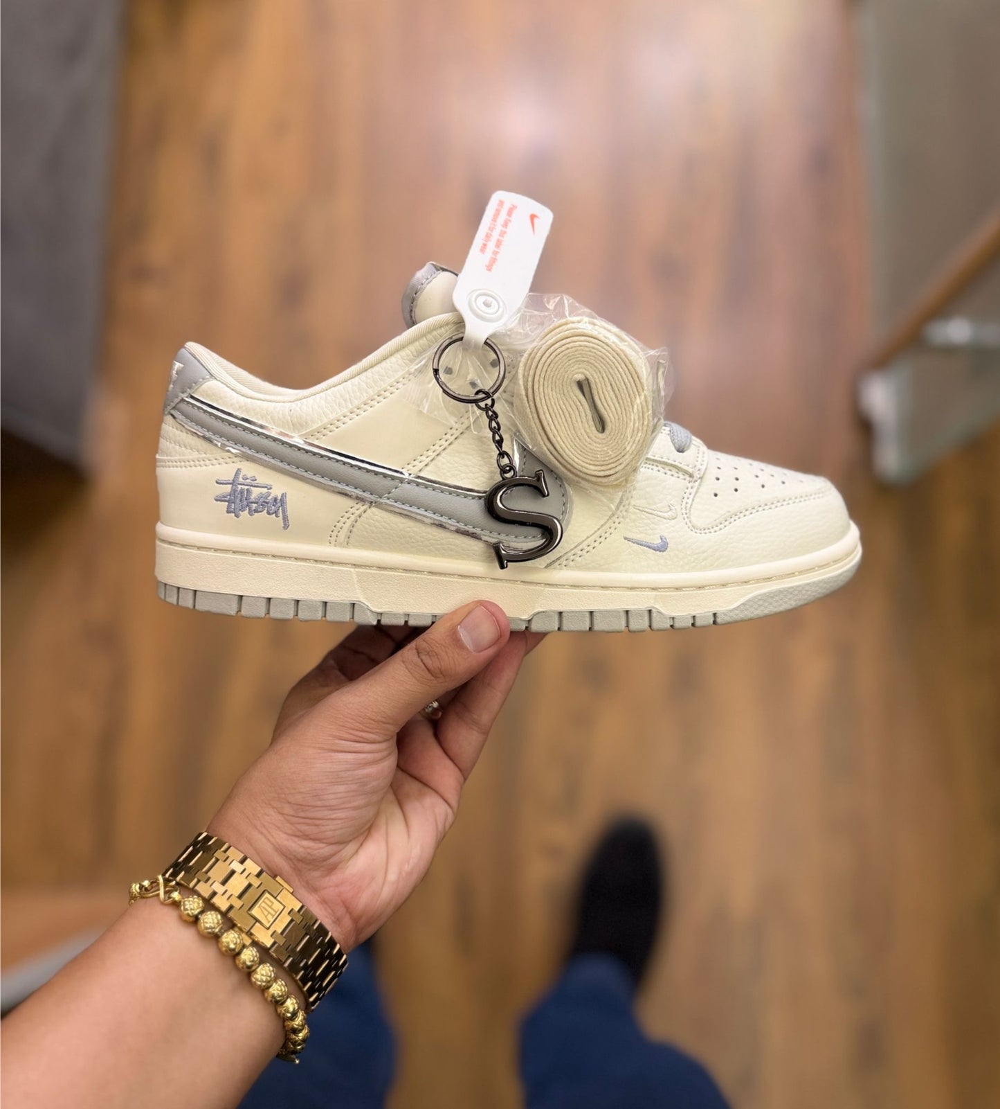 NIKE SB DUNK 2025 STUSSY S KEYCHAIN OG GREY