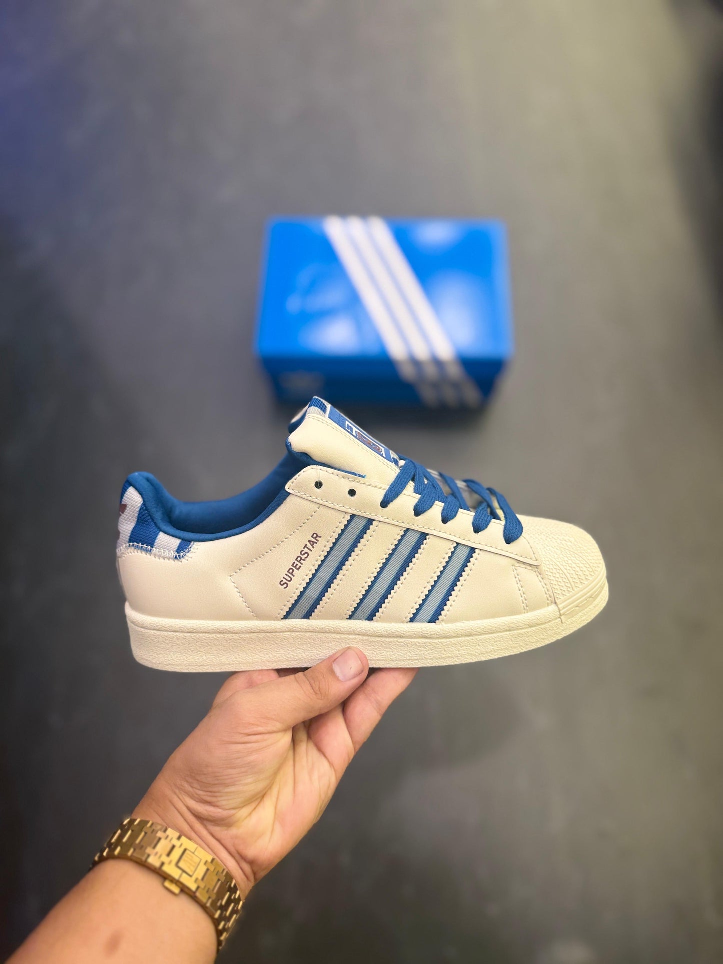 ADIDAS SUPERSTAR 19 WHITE BLUE 2025