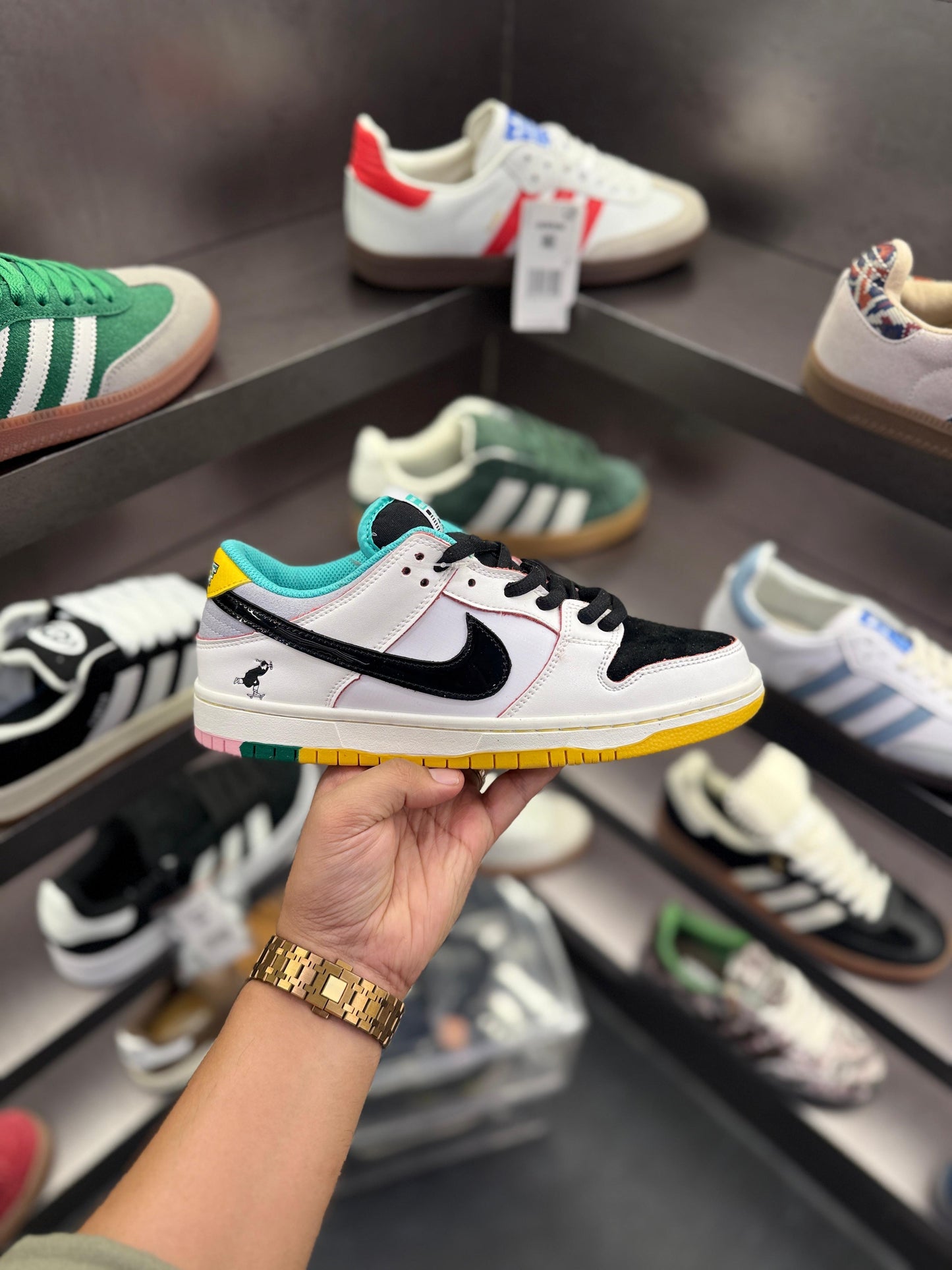NIKE SB DUNK LOW X CSEF CLEAR EMERALD LIMITED EDTN