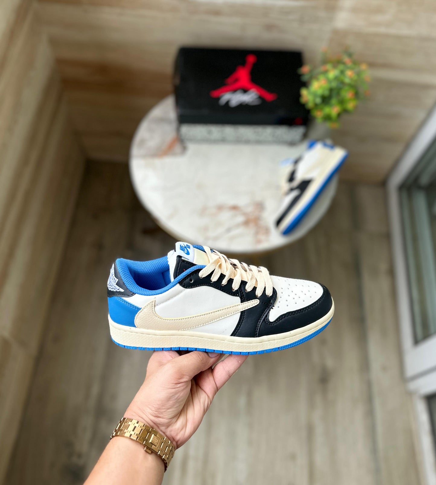 AIR JORDANS RETRO 1 TRAVIS SCOTT FRAGMENT LOW