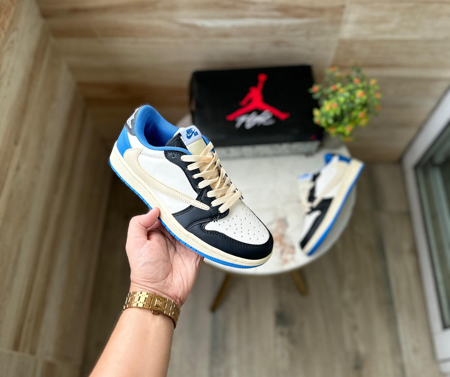 AIR JORDANS RETRO 1 TRAVIS SCOTT FRAGMENT LOW