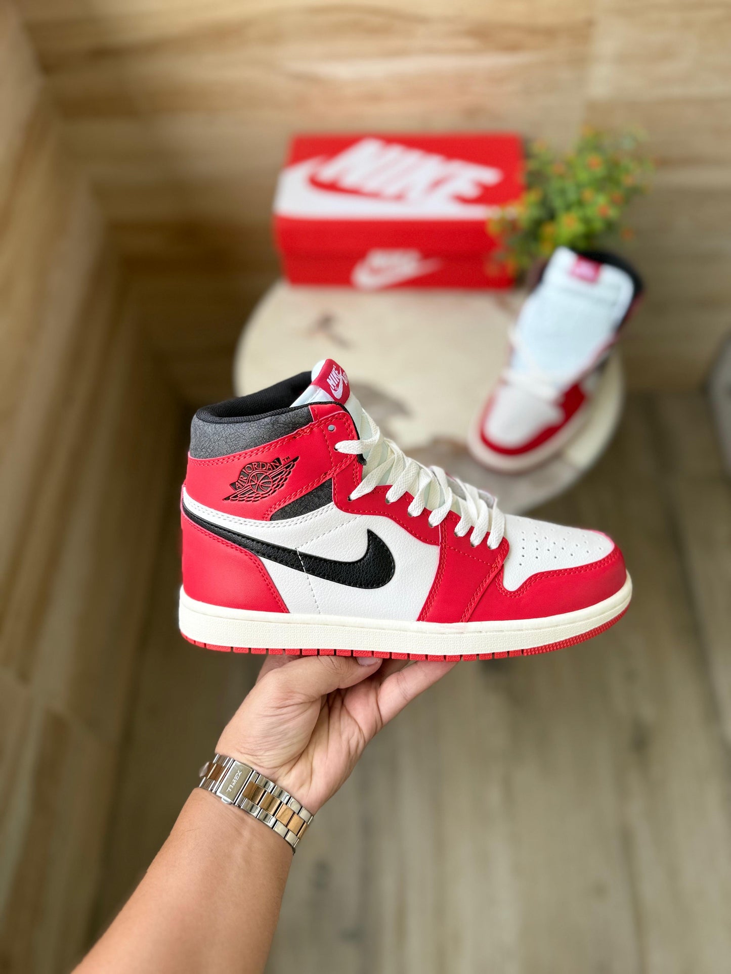 AIR JORDAN RETRO 1 HIGH LOST AND FOUND