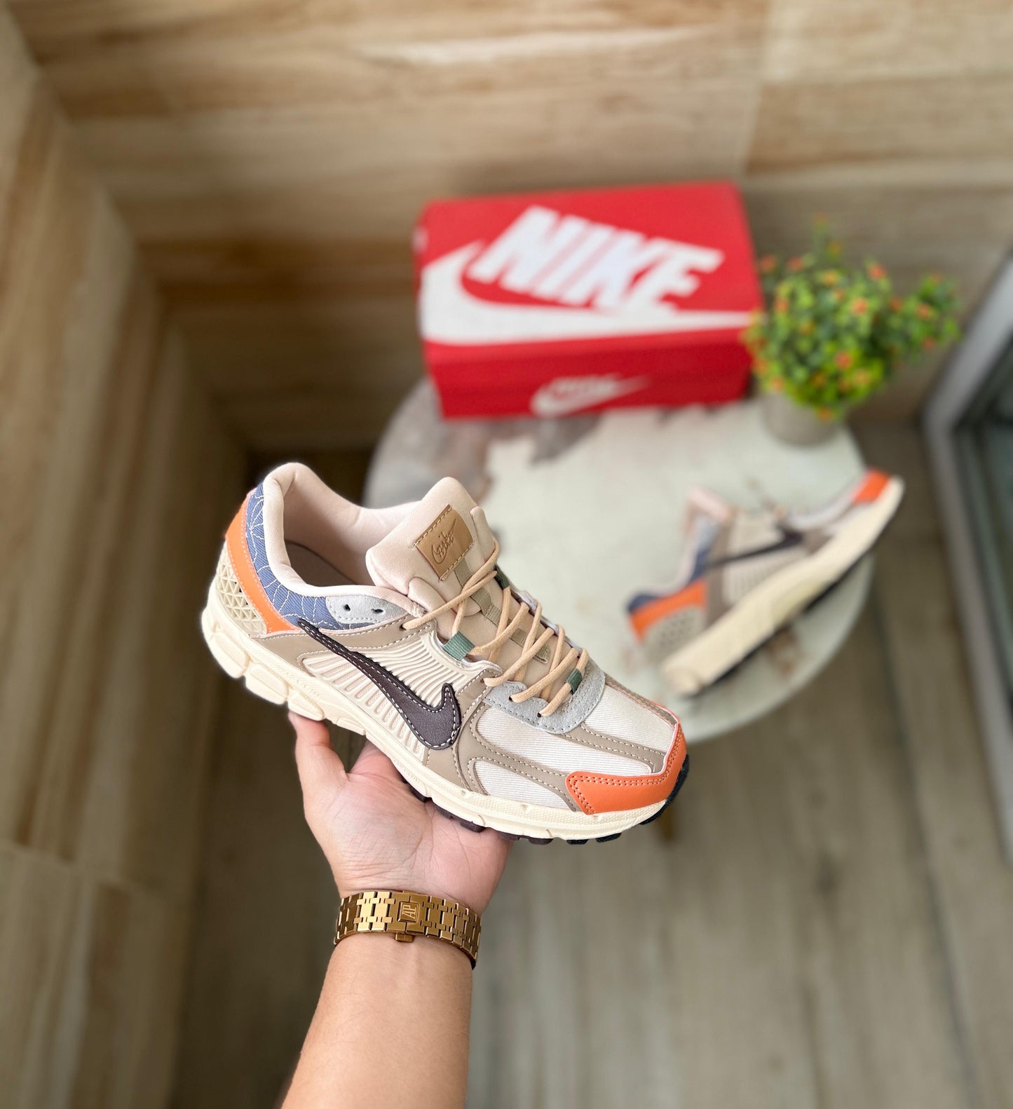 NIKE ZOOM VOMERO SHASHIKO