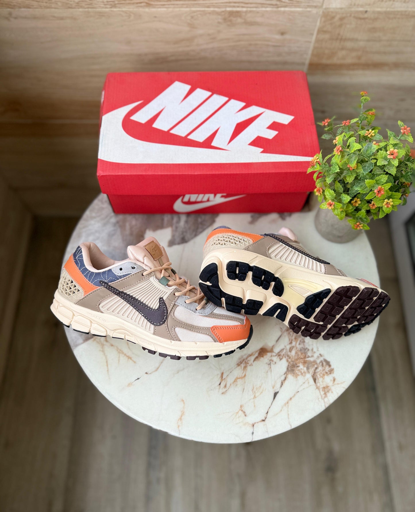 NIKE ZOOM VOMERO SHASHIKO