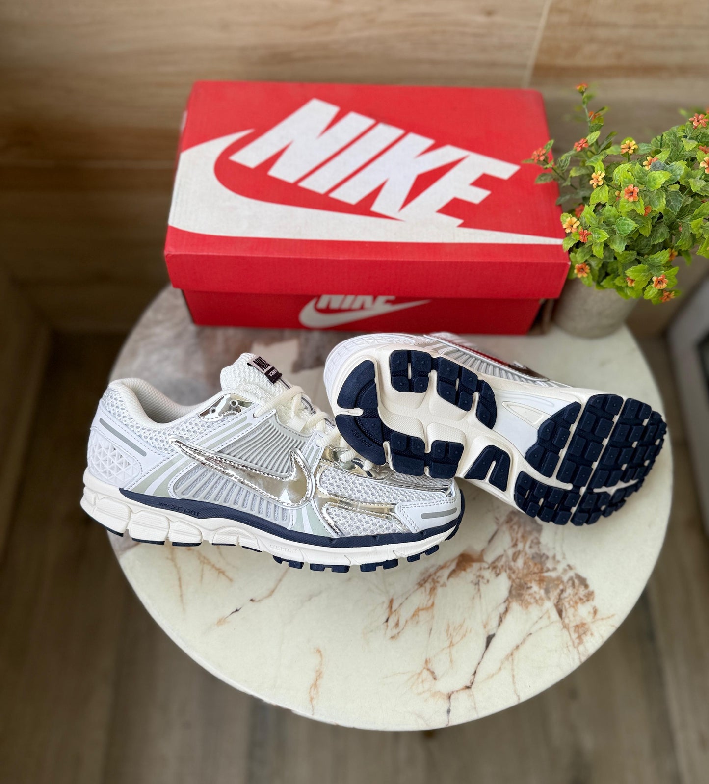 NIKE ZOOM VOMERO PHOTON DUST