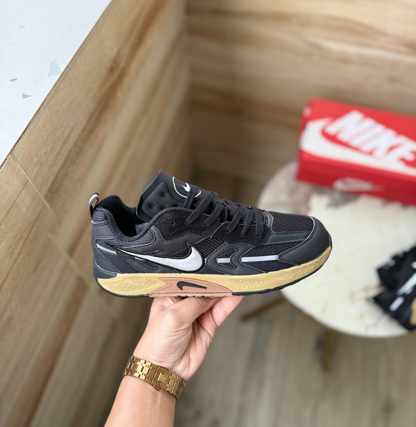 NIKE JAM BLACK GUM