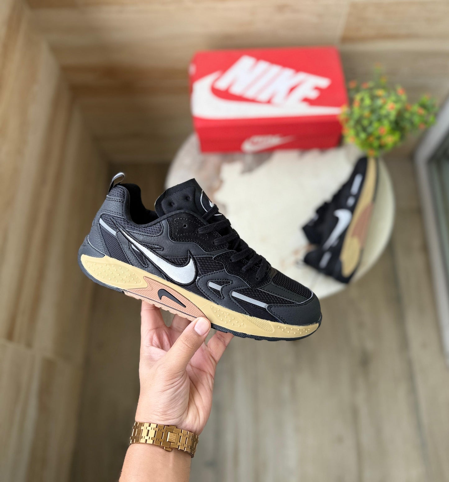 NIKE JAM BLACK GUM