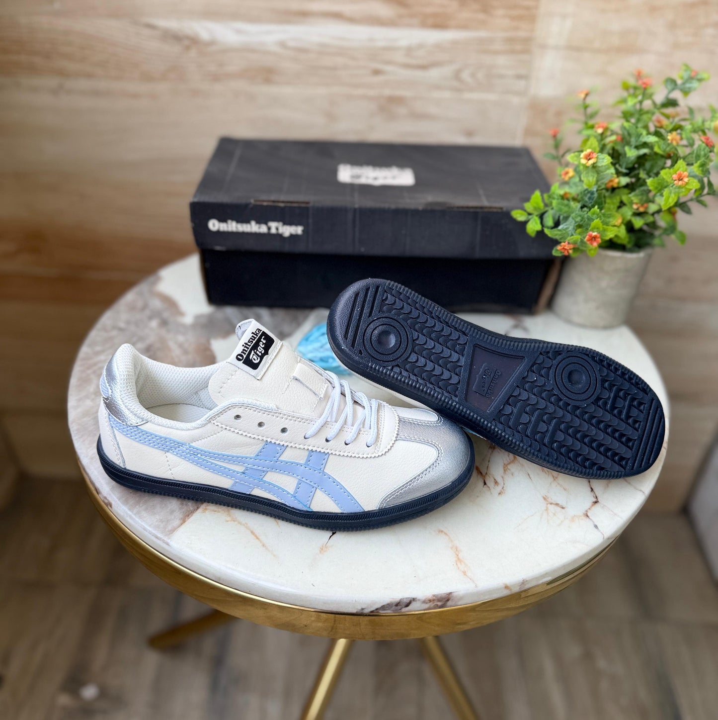 ONITSUKA TIGER TOKUTEN SKY SILVER