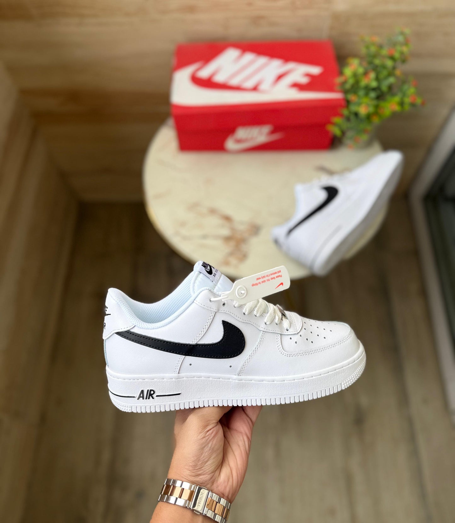 NIKE AIRFORCE ONE WHITE BLACK