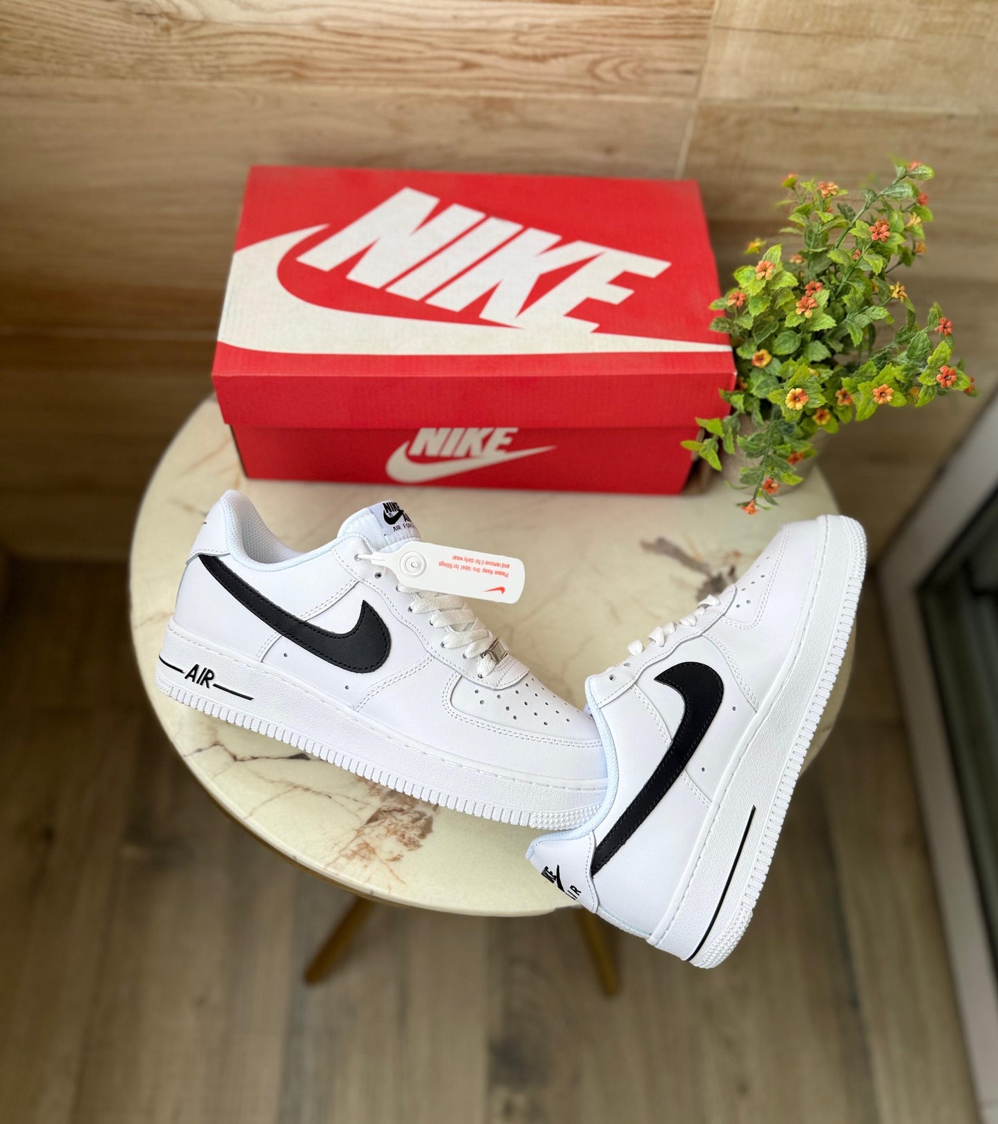 NIKE AIRFORCE ONE WHITE BLACK