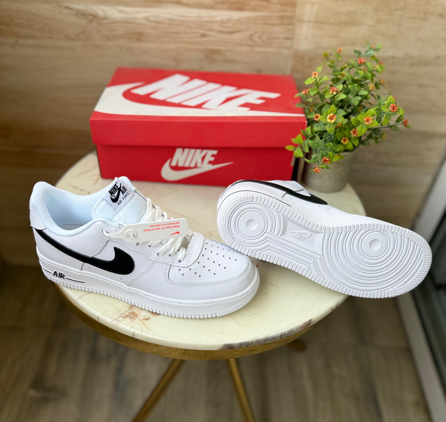 NIKE AIRFORCE ONE WHITE BLACK