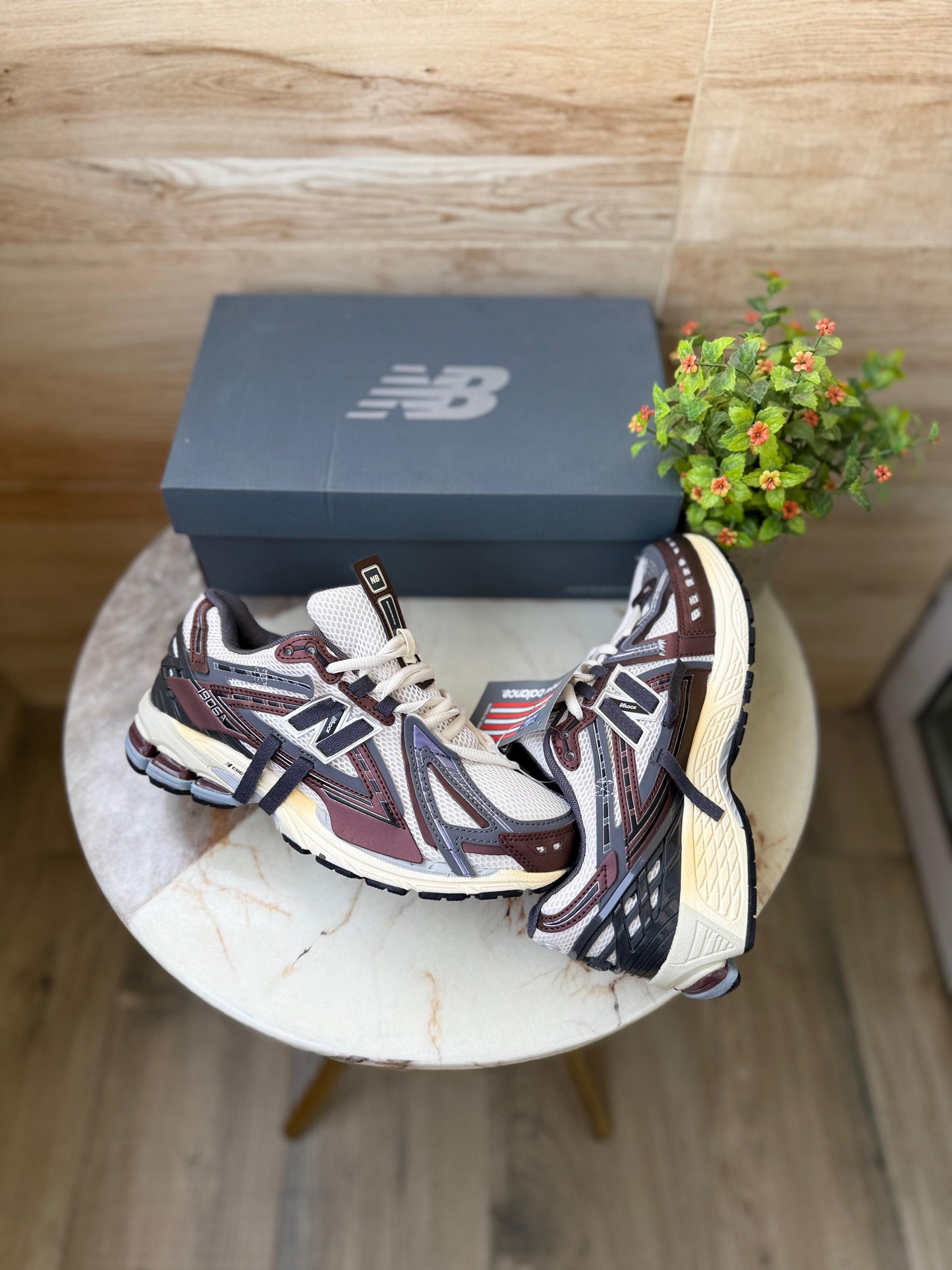 NEW BALANCE 1906 GREY GOLD