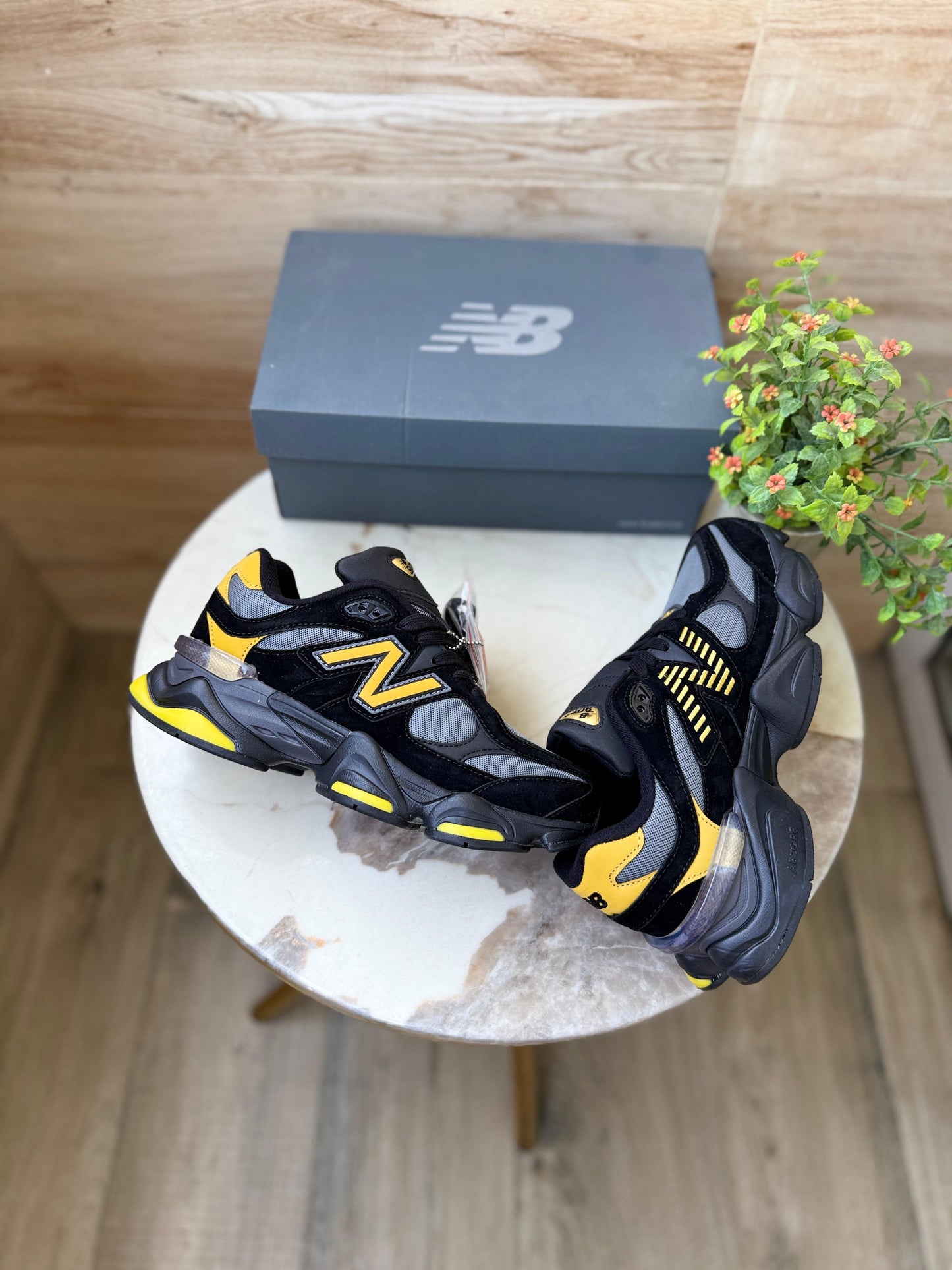 NEW BALANCE 9060 THUNDER