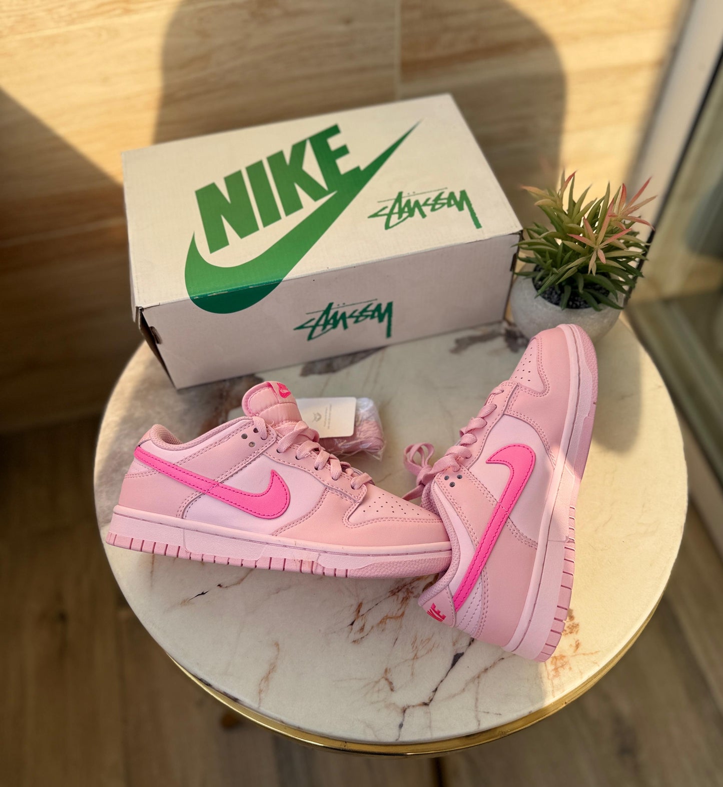 NIKE SB DUNK BARBIE TRIPPLE PINK