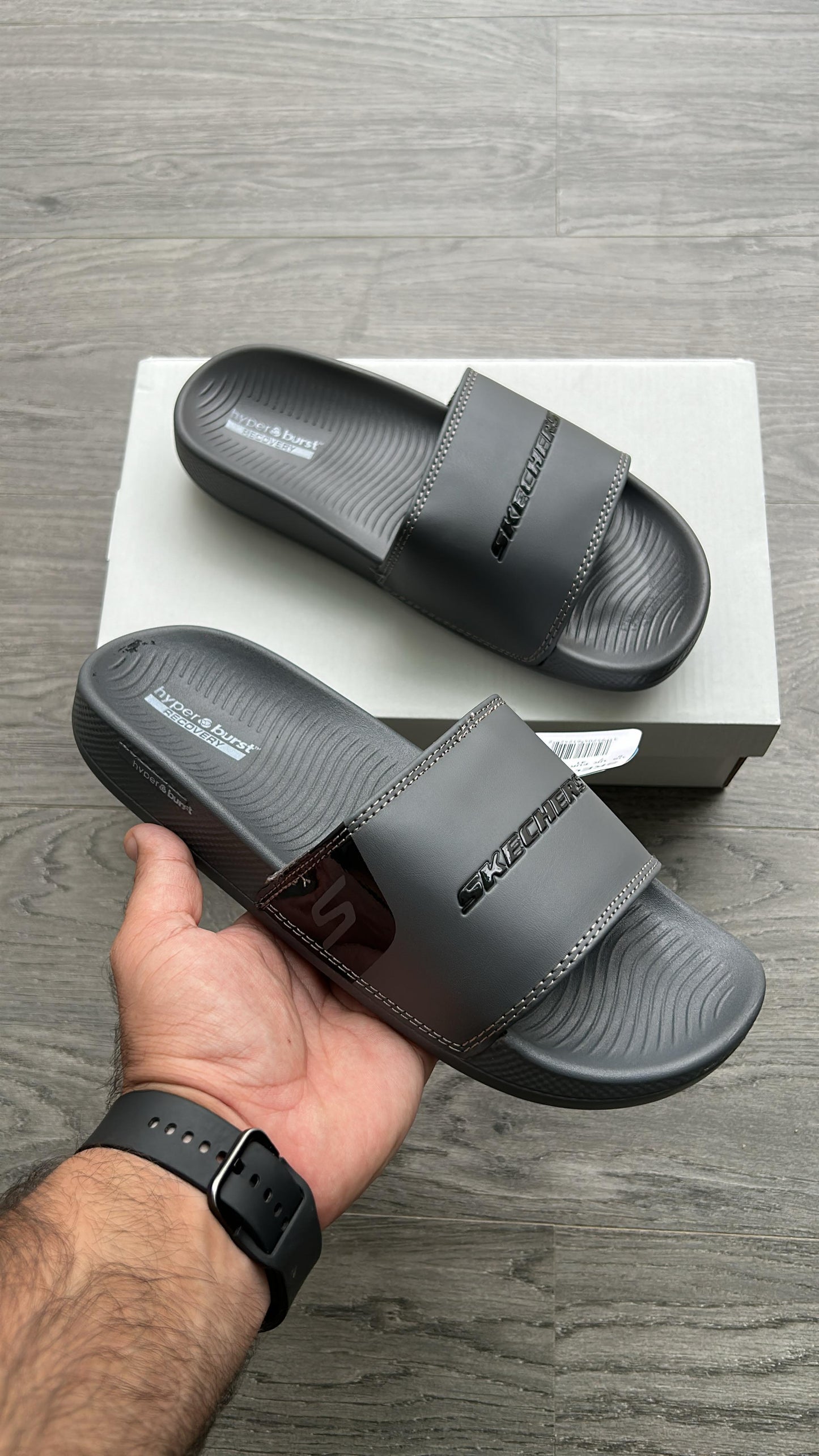 SKETCHERS SLIDES