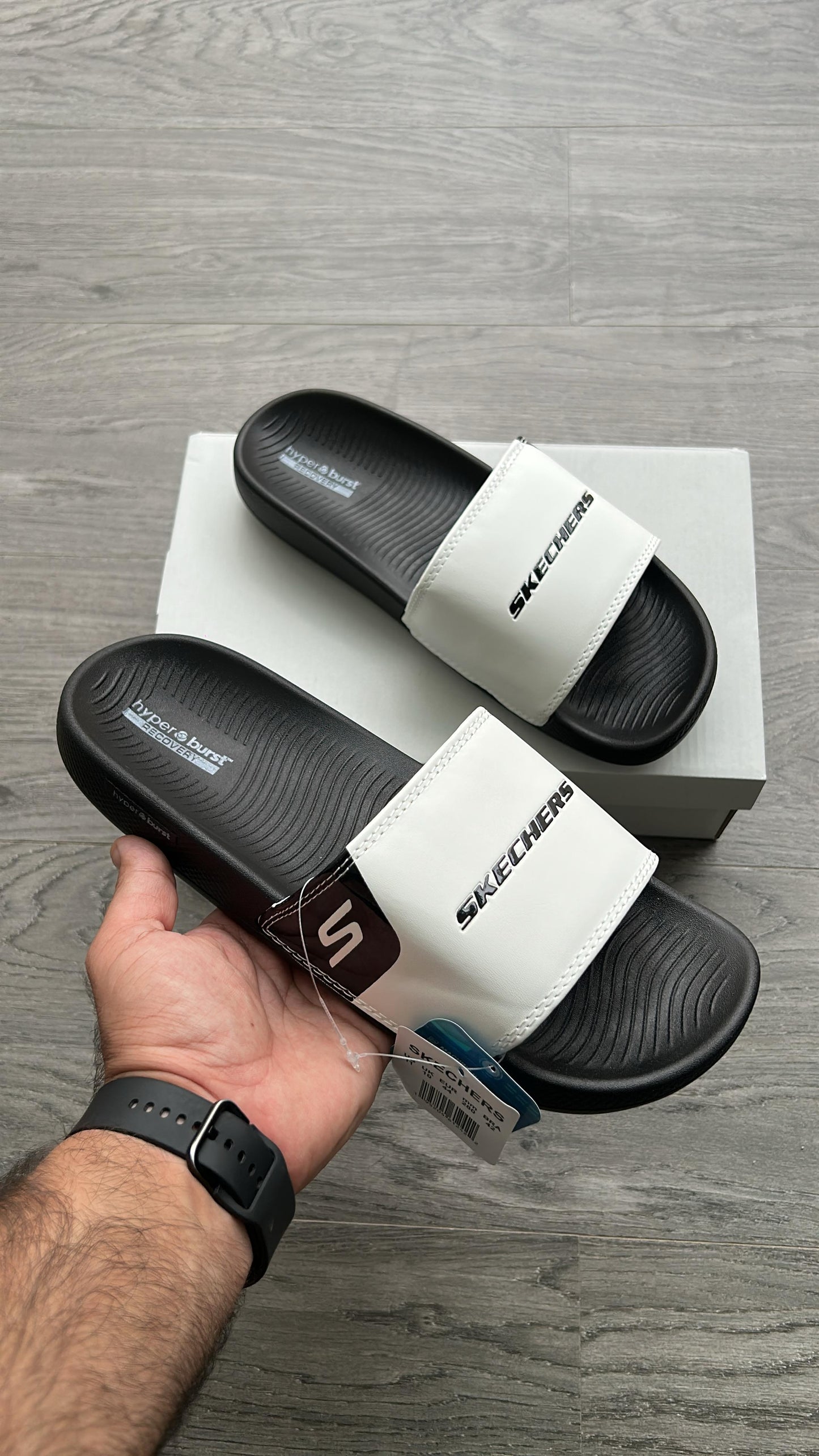 SKETCHERS SLIDES