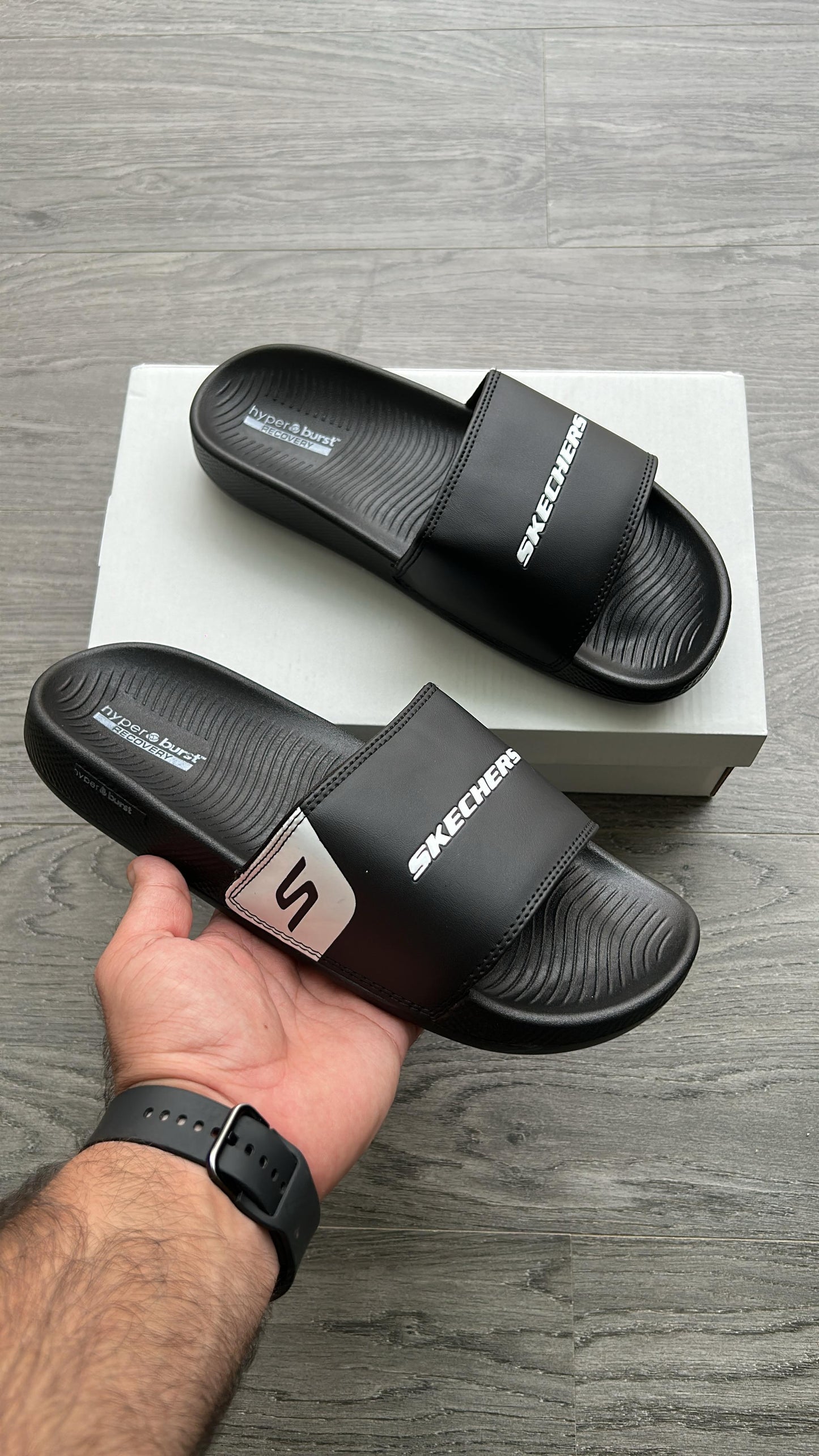 SKETCHERS SLIDES