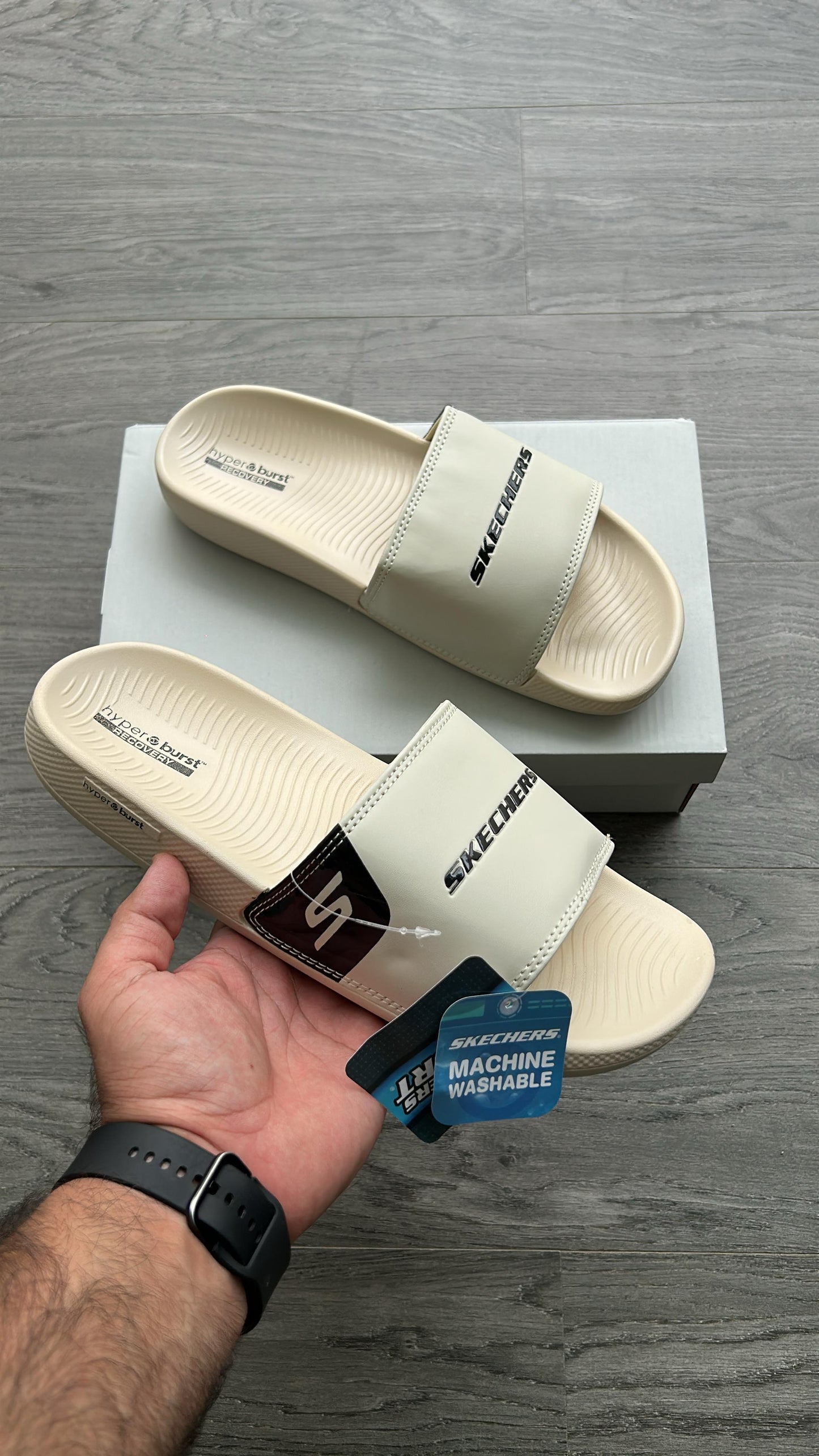 SKETCHERS SLIDES