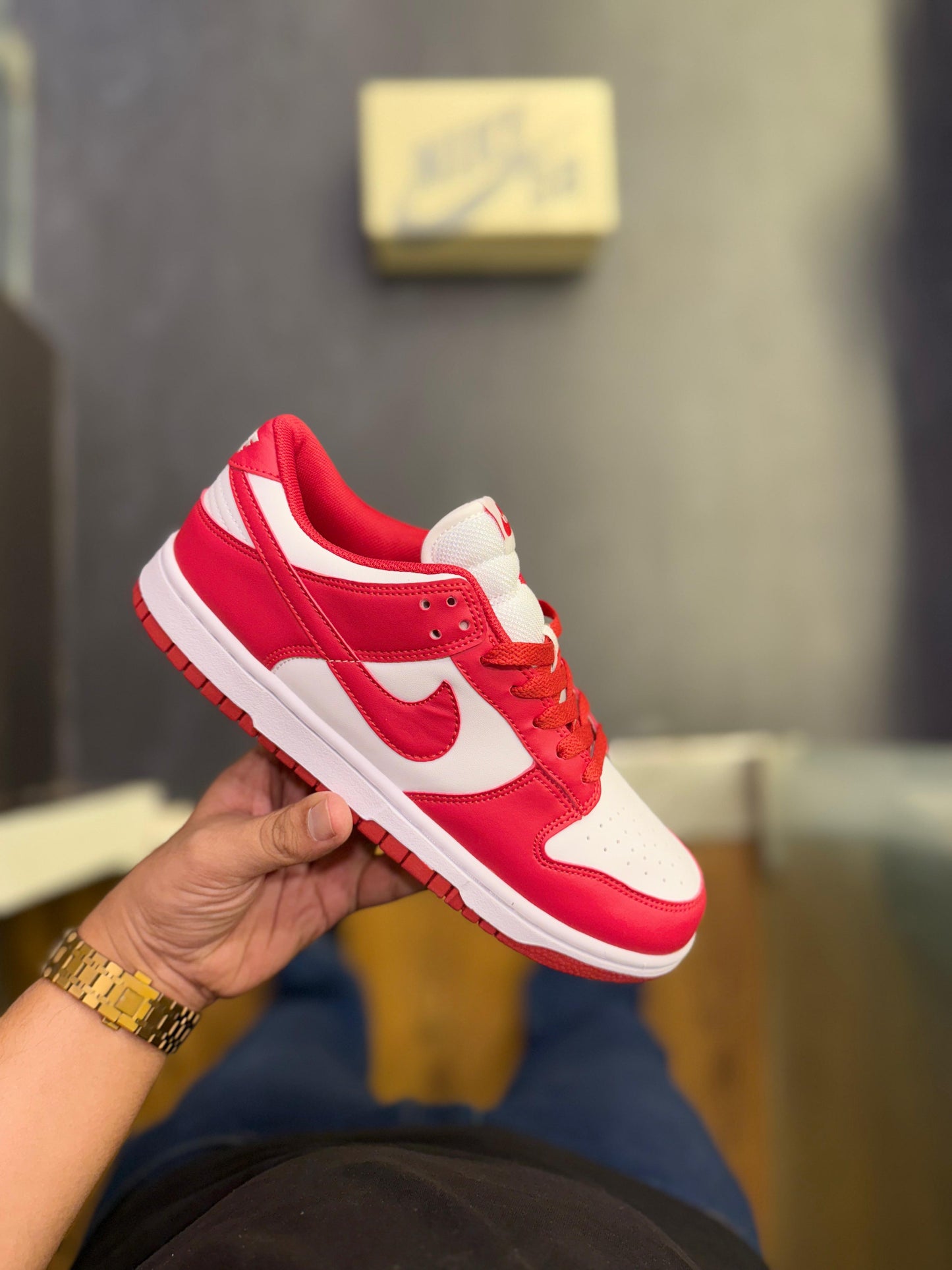 NIKE SB DUNK LOW UNIVERSITY RED