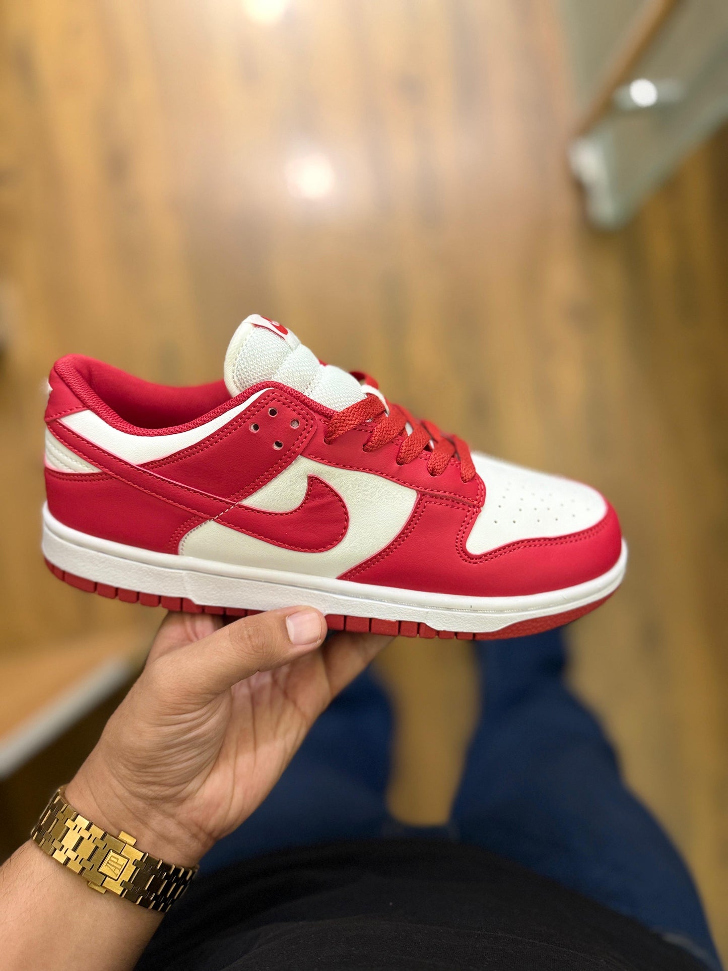 NIKE SB DUNK LOW UNIVERSITY RED