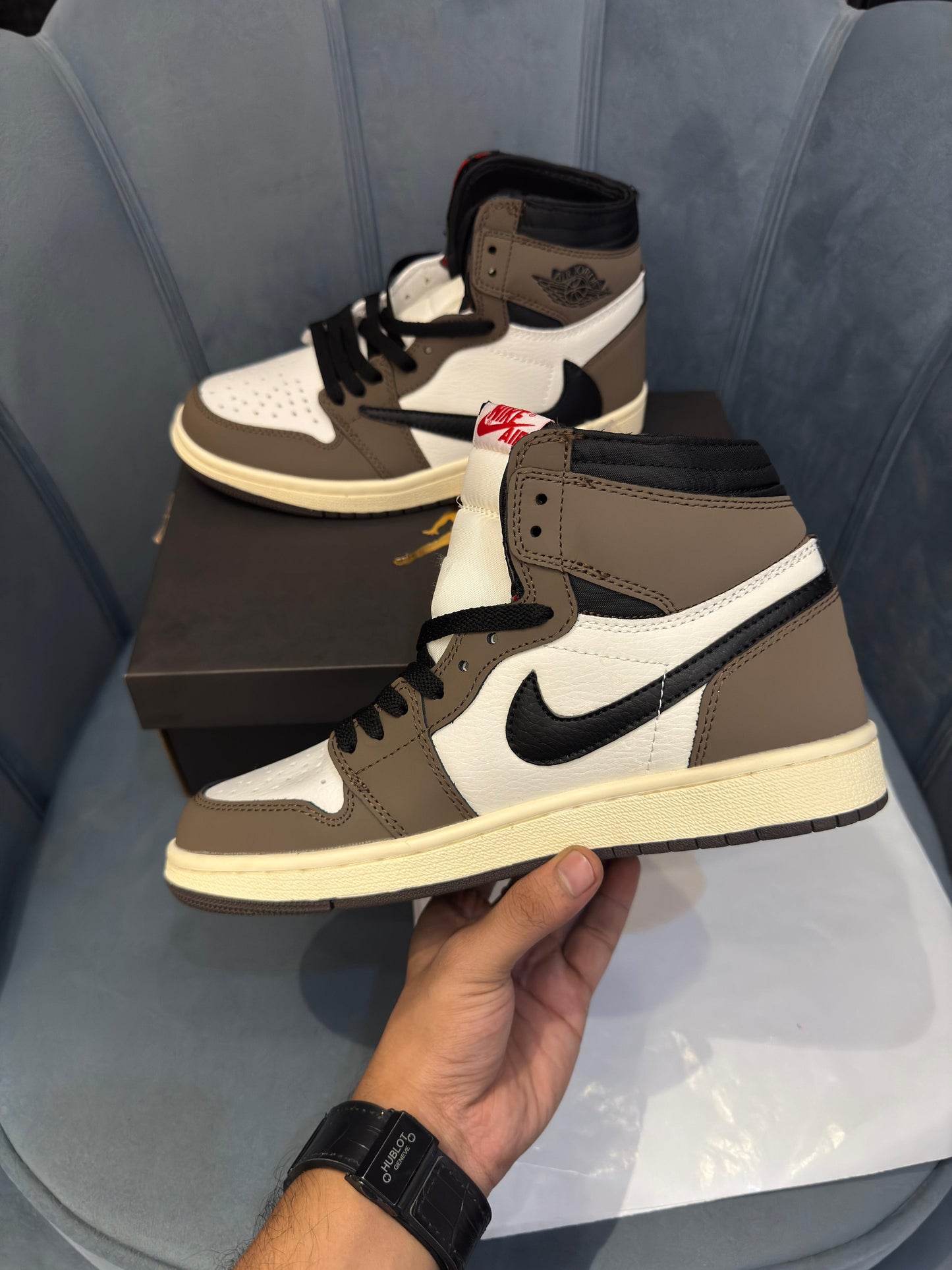AIR JORDAN 1 X TRAVIS SCOT HIGH BROW