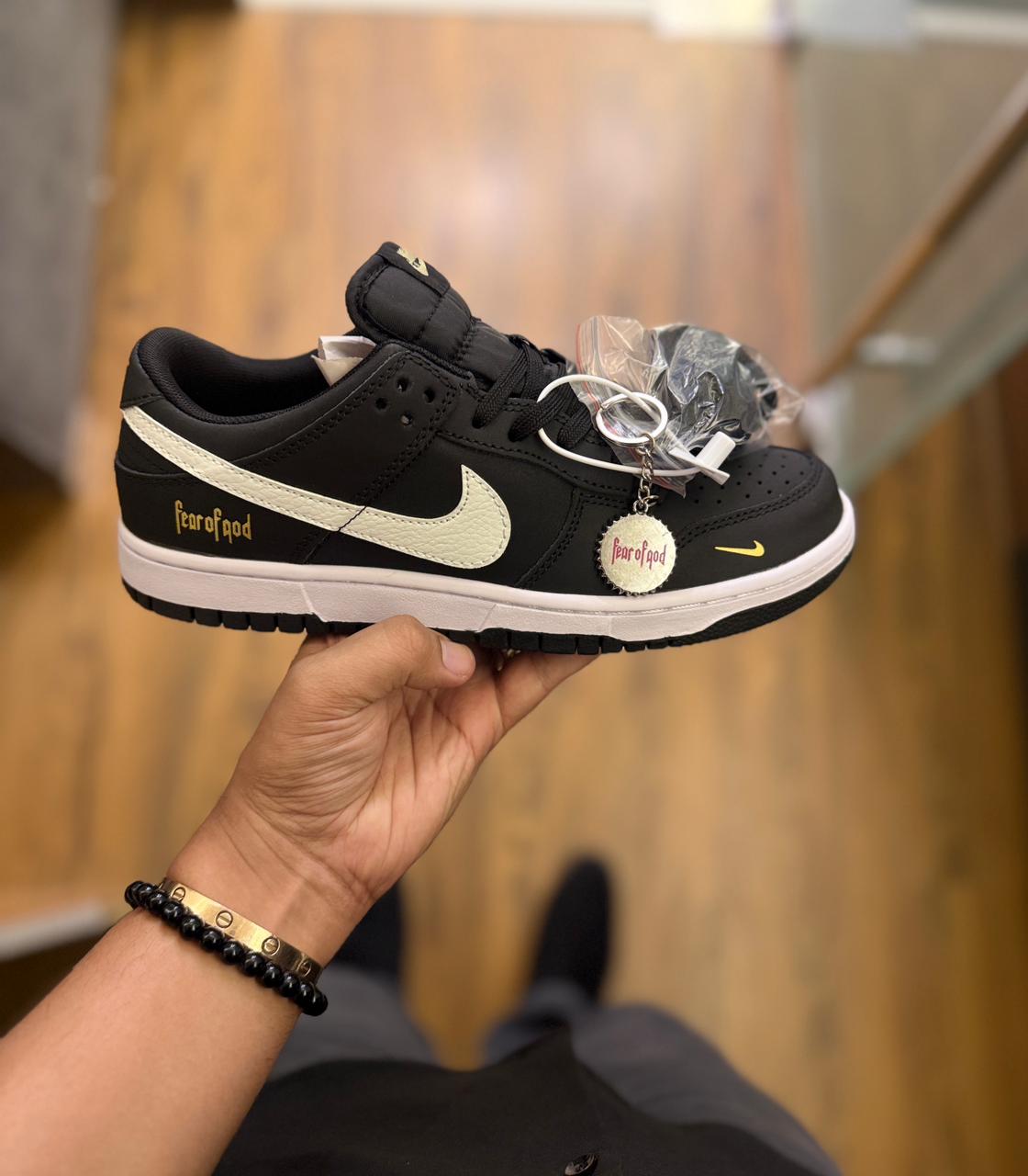 NIKE SB DUNK FEAR OF GOD 2025