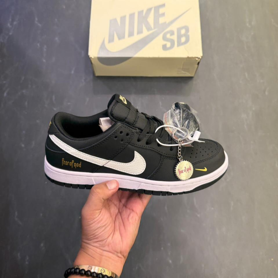 NIKE SB DUNK FEAR OF GOD 2025