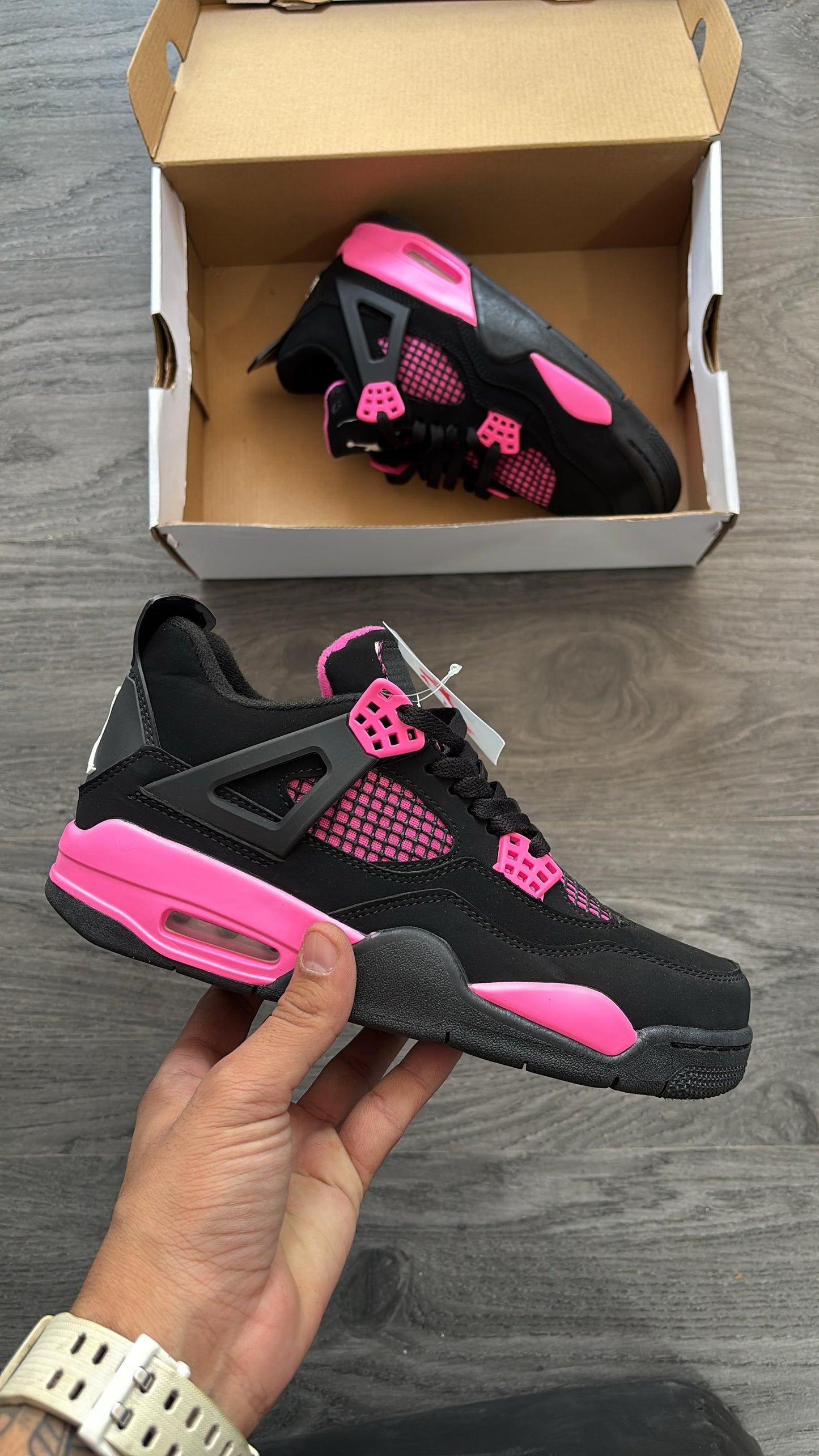 AIR JORDAN RETRO 4