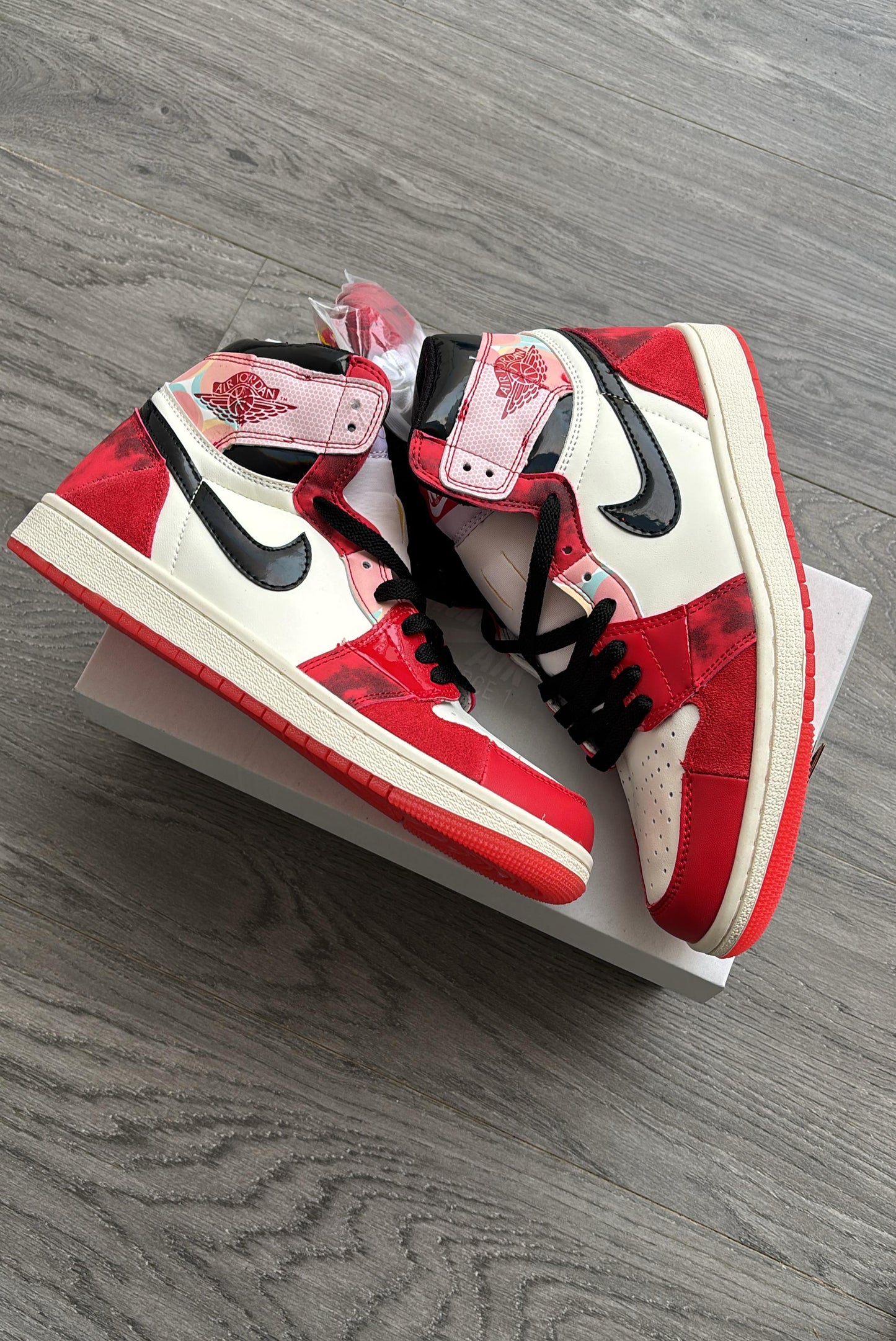 AIR JORDAN RETRO 1 x SPIDERVERSE