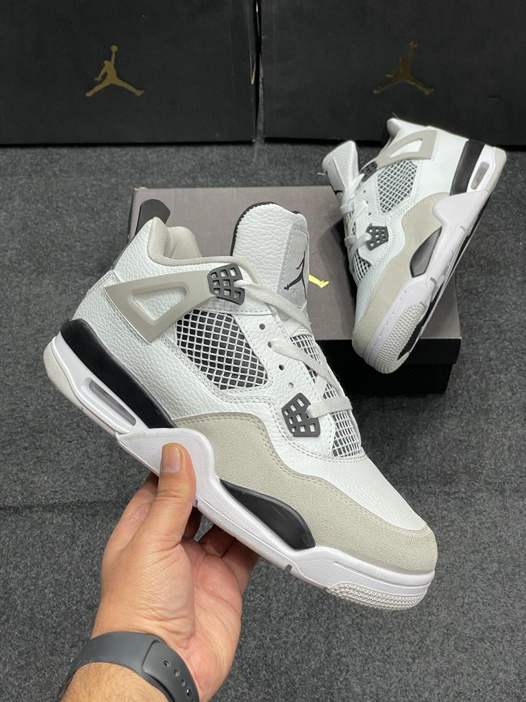 AIR JORDAN RETRO 4 MILITARY BLACK