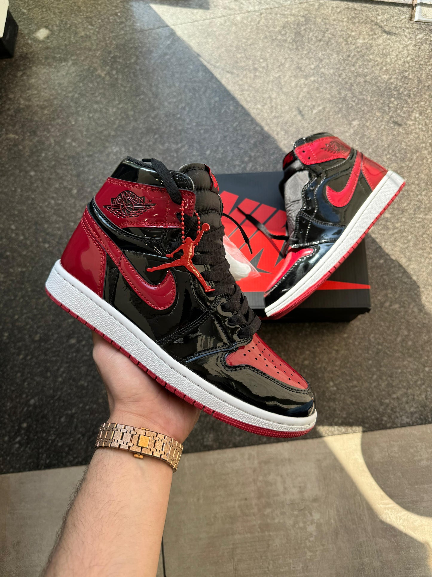 NIKE AJ 1 HIGH BRED PATENT SEMI UA