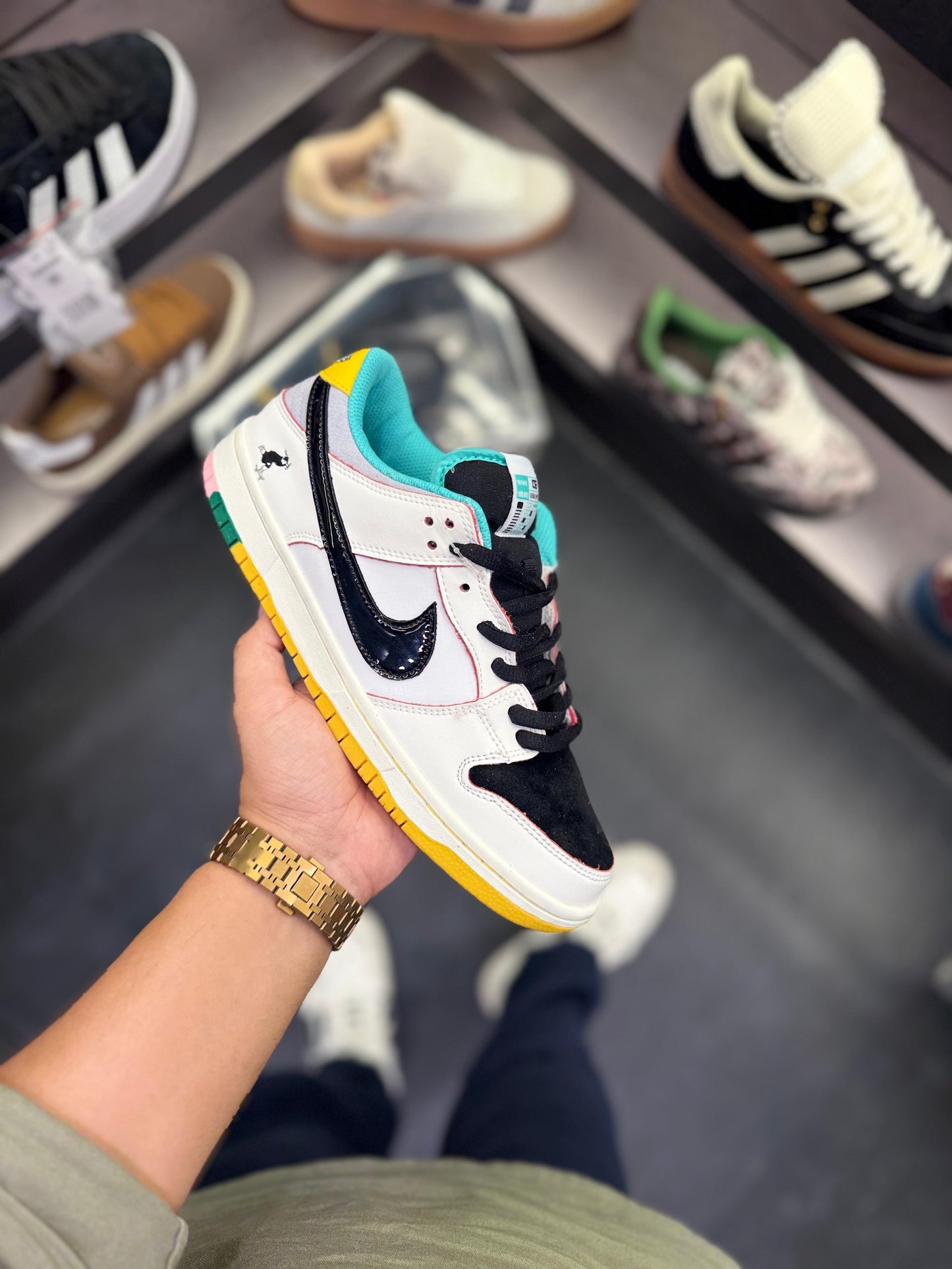 NIKE SB DUNK LOW X CSEF CLEAR EMERALD LIMITED EDTN