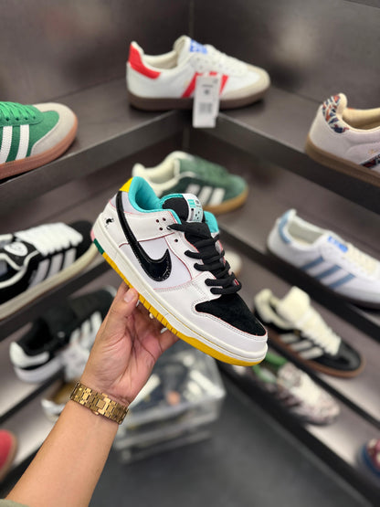 NIKE SB DUNK LOW X CSEF CLEAR EMERALD LIMITED EDTN