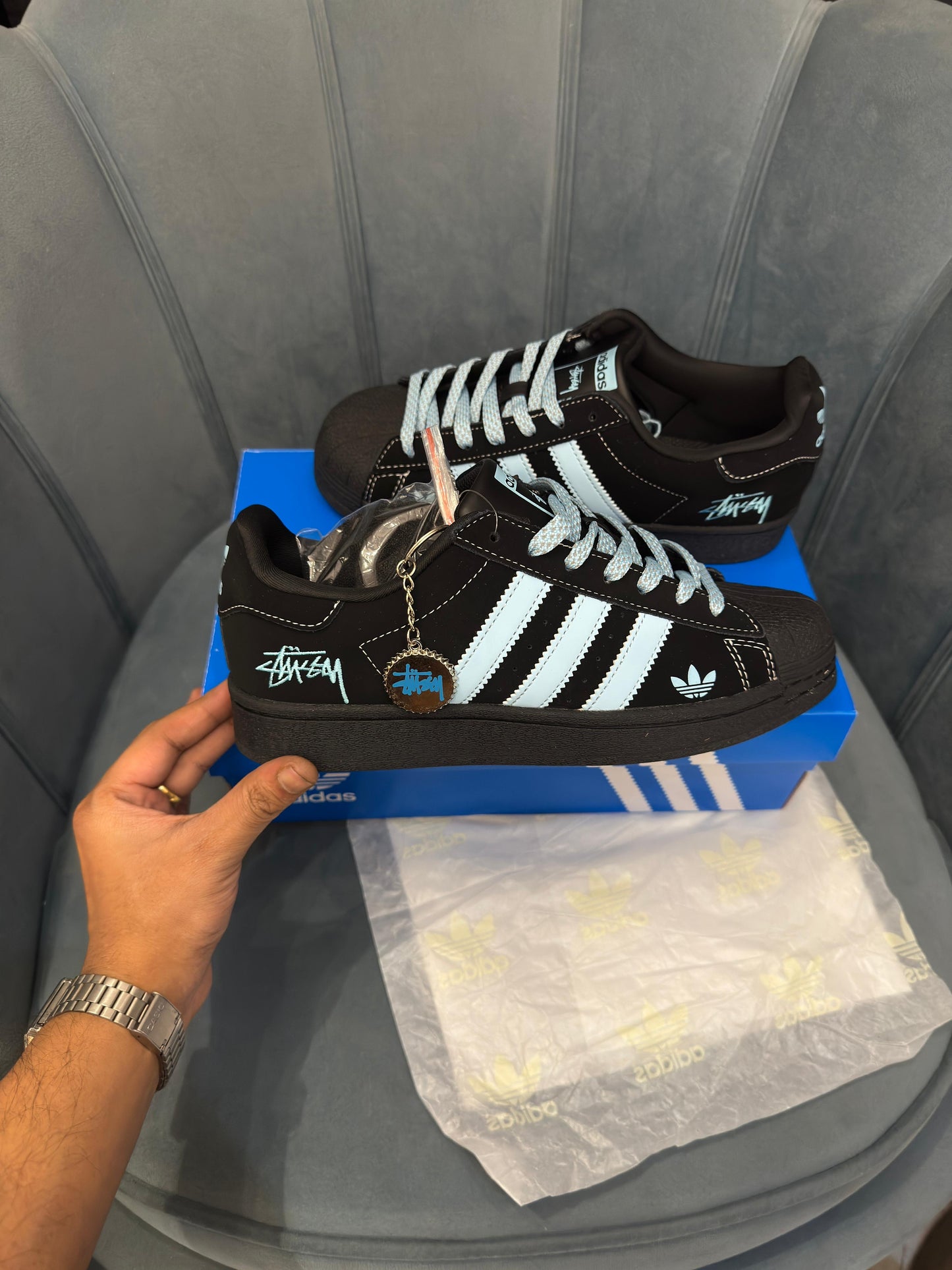 ADIDAS ORGINALS SUPERSTAR X STUSSY KEYCHAIN BLACK