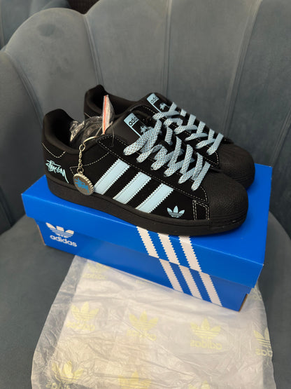 ADIDAS ORGINALS SUPERSTAR X STUSSY KEYCHAIN BLACK