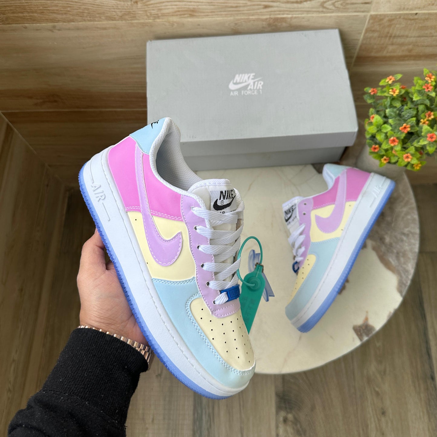 NIKE AIRFORCE UV REACT