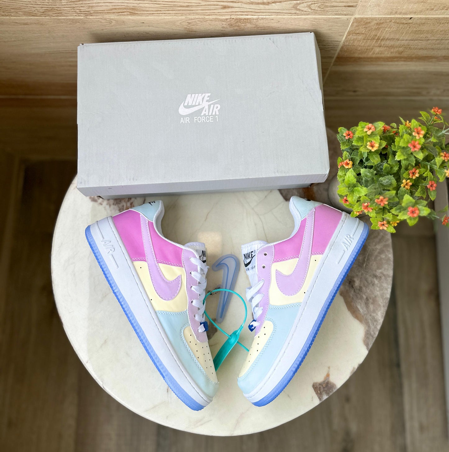 NIKE AIRFORCE UV REACT