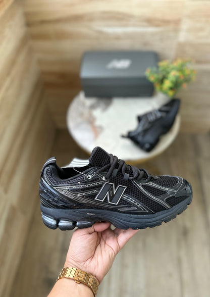 NEW BALANCE 1906 TRIPPLE BLACK