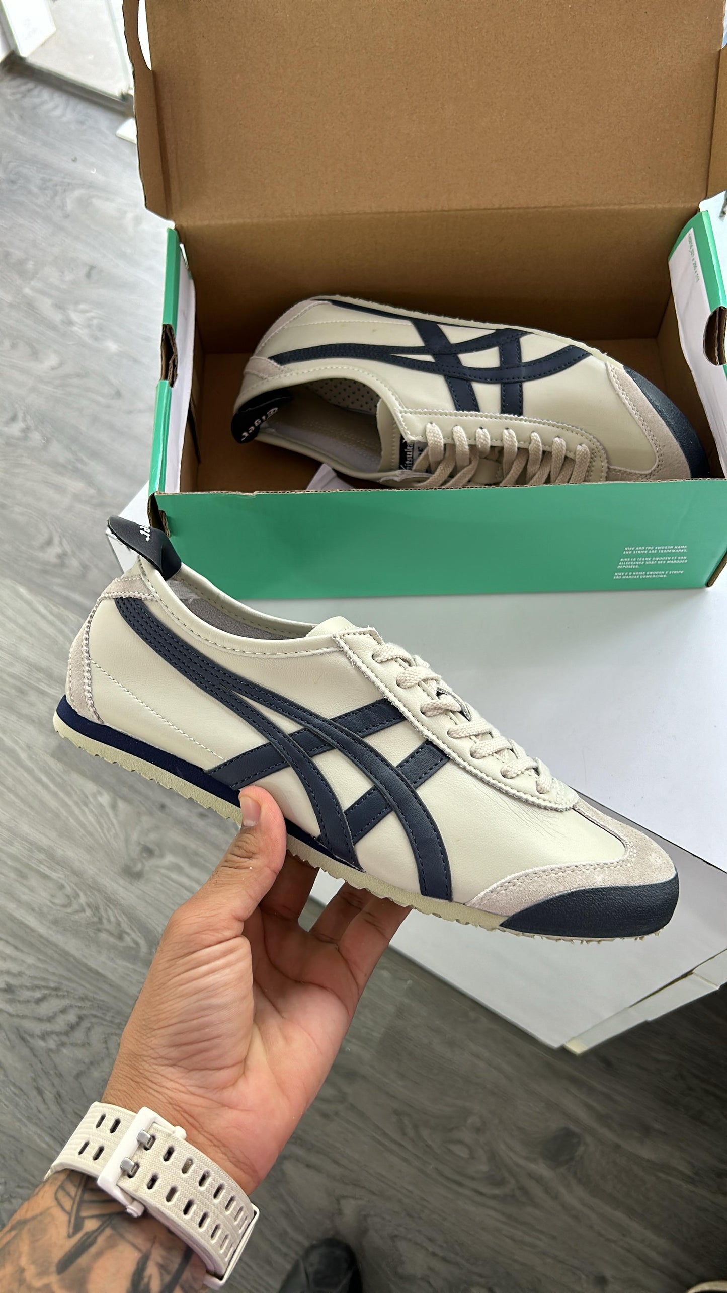 ONITSUKA TIGER MEXICO 66