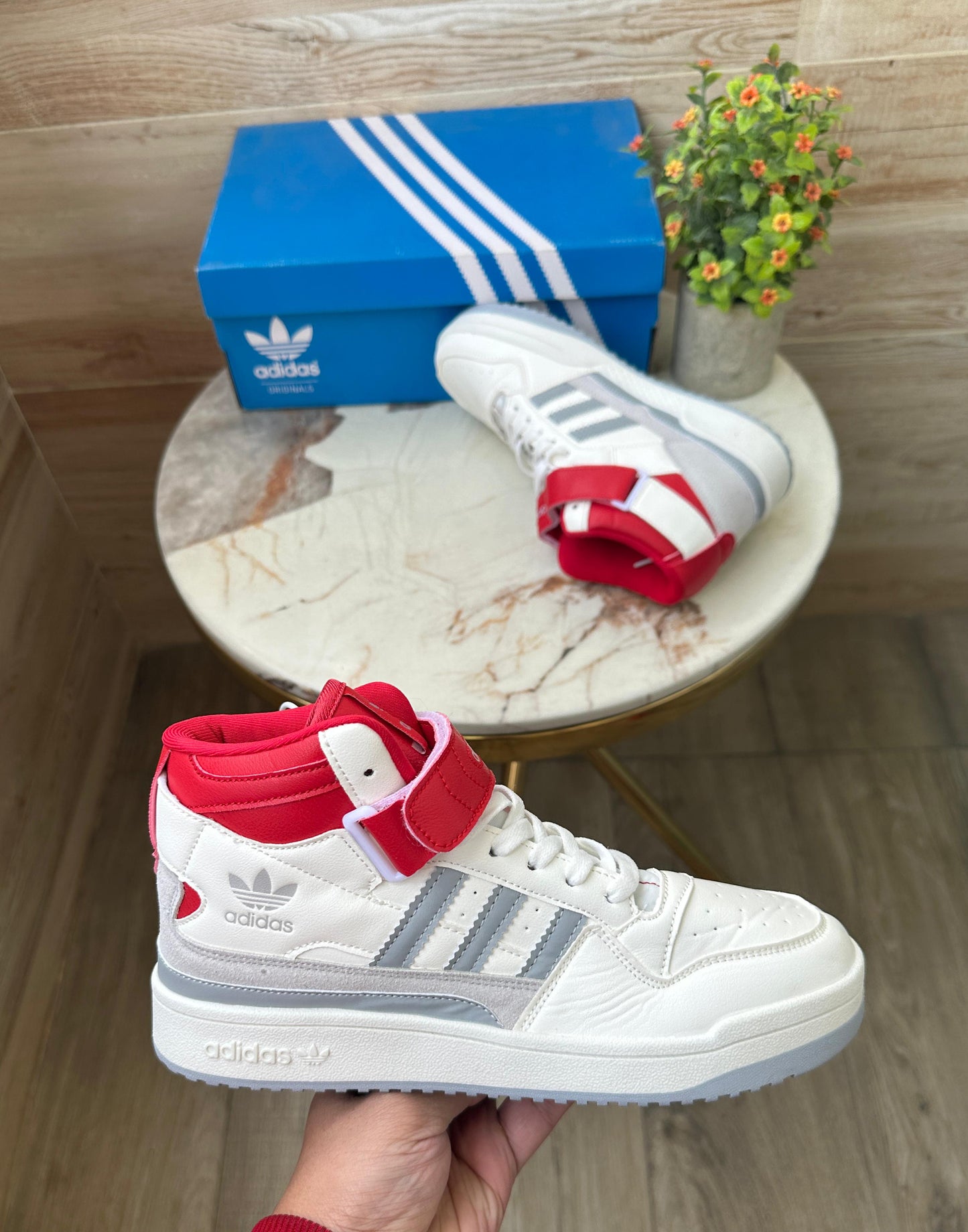 ADIDAS FORUM 84 MID WHITE GREY RED