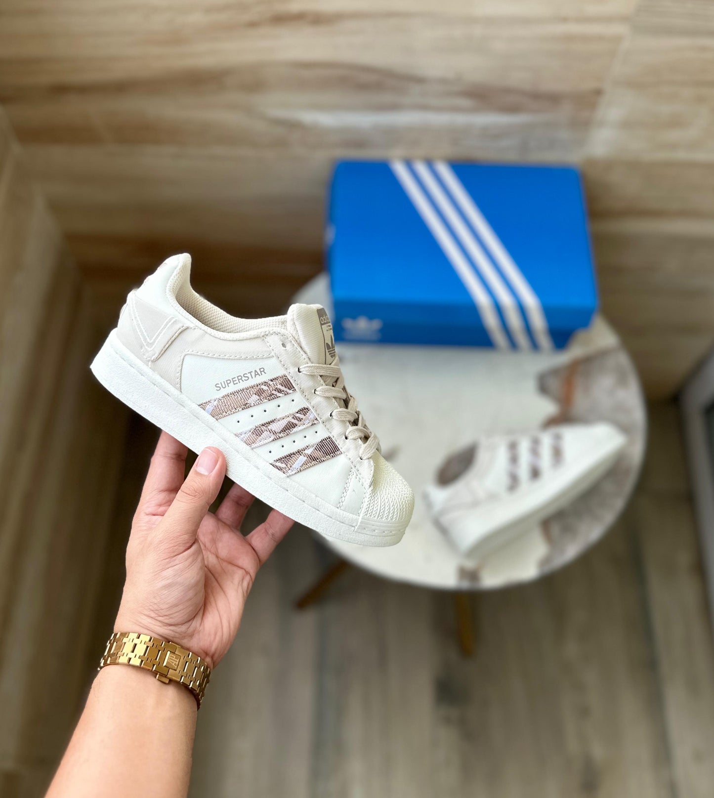 ADIDAS ORIGINALS SUPERSTAR BROWN BUTTON