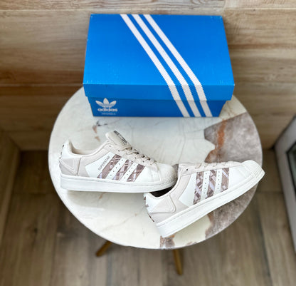 ADIDAS ORIGINALS SUPERSTAR BROWN BUTTON