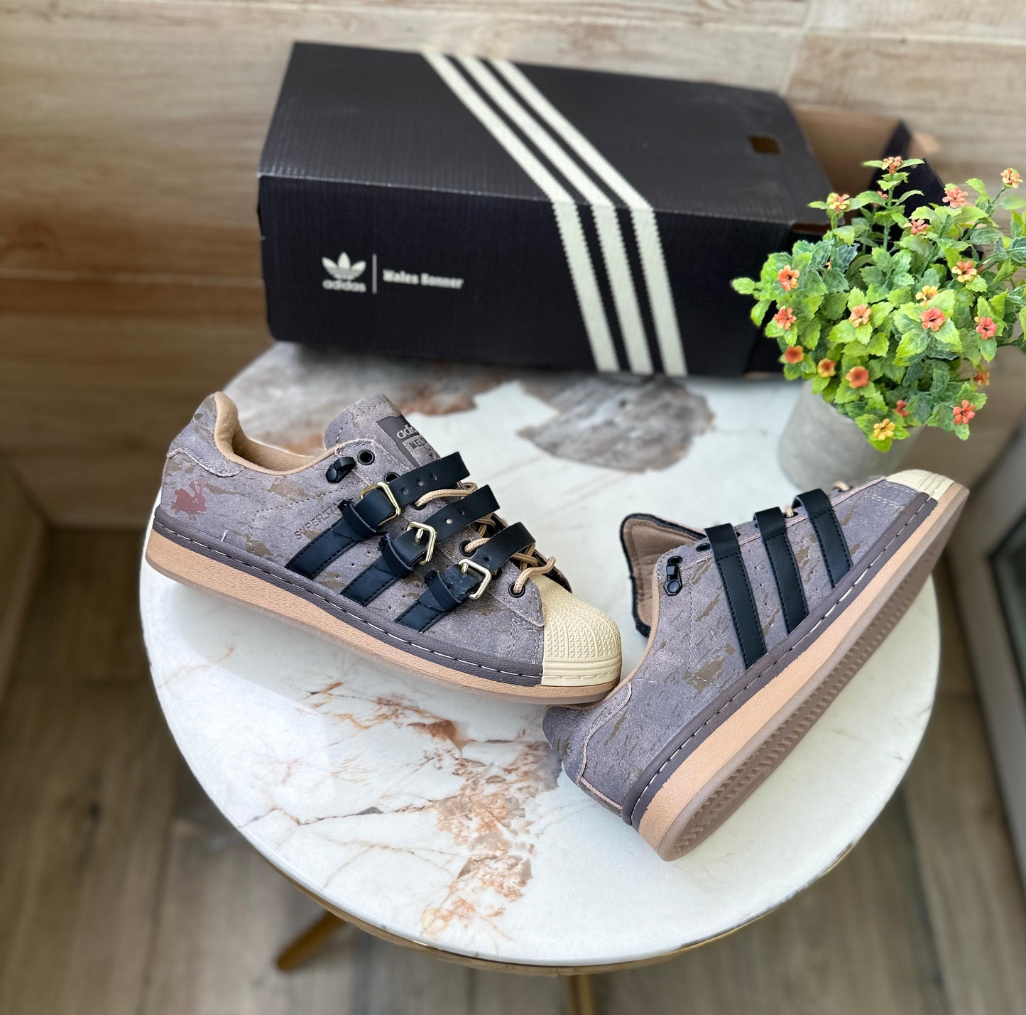 Adidas Superstar Orignals  RABBIT HOLE