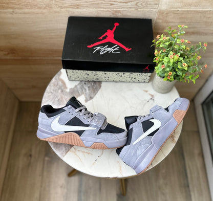 AIR JORDAN RETRO TRAVIS SCOTT CUT THE CHECK GREY