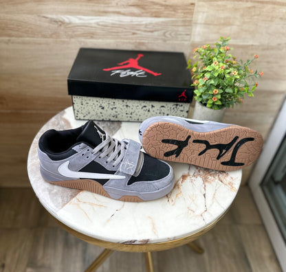 AIR JORDAN RETRO TRAVIS SCOTT CUT THE CHECK GREY