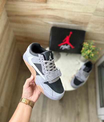 AIR JORDAN RETRO TRAVIS SCOTT CUT THE CHECK GREY