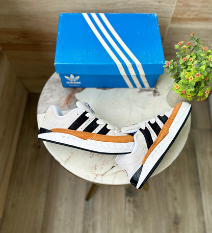 ADIDAS ADIMETIC ORIGINALS off white orange