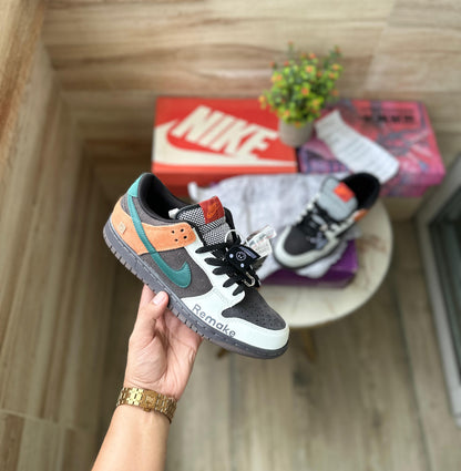 Nike Sb dunk red panda REMAKE