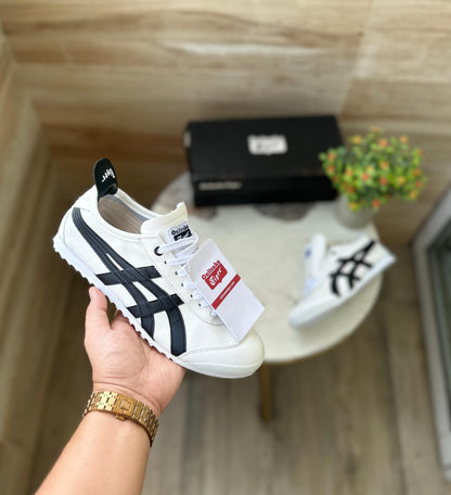 ONITSUKA TIGER LEATHER TRAINER WHITE BLACK